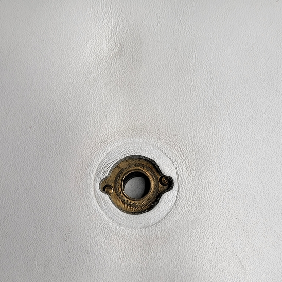 Bvlgari Serpenti Forever Shoulder Bag in White Double Chain...Authentic !! - Picture 16 of 16